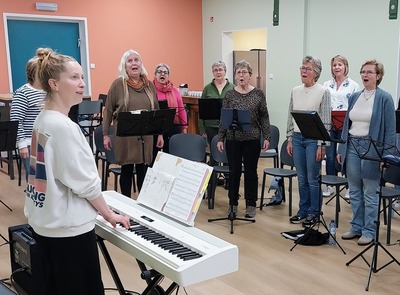 251201 Nele Mennes en het Promskoor 2 (1)